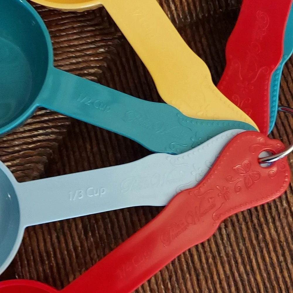 The Pioneer Woman Bright Red and Teal Measuring Spoon Set - Picture 5 of 5